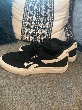 Reebok women’s Black and White Low-Top Sneakers